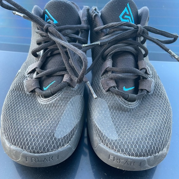 Mens Nike Zoom Freak 1 Black Iridescent Basketball Shoes Size 6.5 - Picture 7 of 10